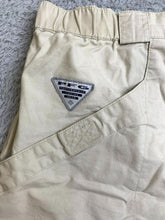 Load image into Gallery viewer, Columbia Shorts Adult Extra Large (40" Waist) Khaki PFG Fishing Performance Mens