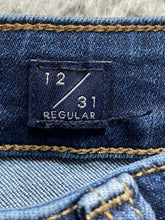 Load image into Gallery viewer, Lucky Brand Jeans Womens 12/31 (34x27) Blue Regular Fit Whiskered Tapered Denim