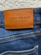 Load image into Gallery viewer, Lucky Brand Jeans Womens 12/31 (34x27) Blue Regular Fit Whiskered Tapered Denim
