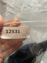 Load image into Gallery viewer, Carbon Shorts Womens Medium Freedom Flex Flat Front Cut Off Hem Drawstring Lady