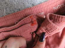 Load image into Gallery viewer, Croft & Barrow Shorts Womens 12 (32W) Stretch Cuffed Spandex Natural Fit Ladies