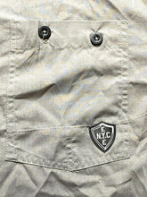 Load image into Gallery viewer, Enyce Shirt Adult 2XL Gray Button Up Pockets Spell Out Hip Hop Streetwear Mens