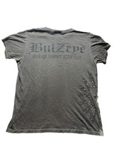 Load image into Gallery viewer, VTG Bulzeye Shirt Womens Large Streetwear Rhinestones Skull Grunge Gothic Y2K