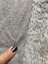 Load image into Gallery viewer, VTG Lucky Charms Shirt Adult Medium Gray Magically Delicious Leprechaun 90s Mens