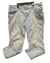 Load image into Gallery viewer, Levis Jeans Womens Extra Large (40X27) Light Wash Straight Cut Workwear Ladies