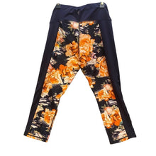 Load image into Gallery viewer, Betsey Johnson Leggings Womens Medium Floral Capri Cutout Athleisure Athletic