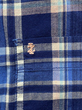 Load image into Gallery viewer, IZOD Shirt Adult Extra Large Blue Saltwater Relaxed Classics Button Up Mens