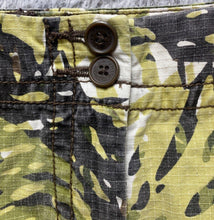 Load image into Gallery viewer, Cabi Mini Skirt Womens 14 Green Camo Raw Hem Cargo Pockets Grunge Ladies