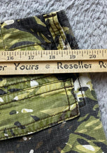 Load image into Gallery viewer, Cabi Mini Skirt Womens 14 Green Camo Raw Hem Cargo Pockets Grunge Ladies