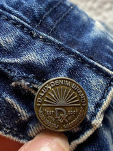 Load image into Gallery viewer, D-Lux Denim Shorts Adult 38 Zip Pockets Thrashed Acid Wash Bermuda Jeans Mens