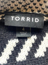 Load image into Gallery viewer, Torrid Sweater Womens 4 4X Black White Waterfall Open Front Cardigan Draped Lady