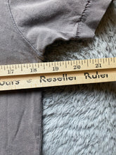 Load image into Gallery viewer, VTG Ed Hardy Shirt Adult Small Gray Fade New York City Tattoo Single Stitch Y2K