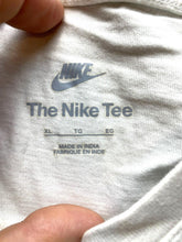 Load image into Gallery viewer, Nike Shirt Adult Extra Large White Blur Center Swoosh Athletic Activewear Mens