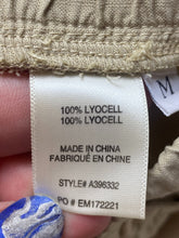 Load image into Gallery viewer, Side Stitch Pants Womens Medium (34x15) Taupe Cropped Capri Drawstring Ladies