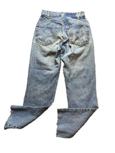 Load image into Gallery viewer, Levi's Jeans Womens 26x27.5 Blue Fade Straight Leg Distressed Thrashed Denim