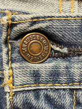 Load image into Gallery viewer, Levis 550 Jeans Adult 40x30 Denim Blue Straight Leg Relaxed Fit Streetwear Mens