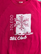 Load image into Gallery viewer, VTG Ski Club Toledo Sweatshirt Adult Large Pink Snowflakes Mountain Sweater 80s