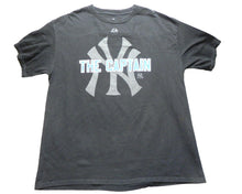 Load image into Gallery viewer, New York Yankees Shirt Adult Extra Large Captain Derek Jeter #2 Majestic Mens