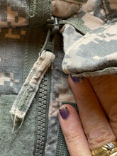 Load image into Gallery viewer, US Army Jacket Adult Large Digital Camo Zip Up USGI Combat Uniform Military Mens