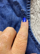 Load image into Gallery viewer, VTG Looney Tunes Shirt Womens Extra Large Button Up Denim Tweety Bunny Tunic USA