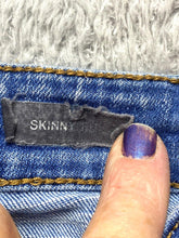 Load image into Gallery viewer, Judy Blue Jeans Womens 7/28 (28x26) Blue Denim Skinny Spandex Stretch Ladies