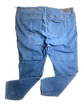 Load image into Gallery viewer, Madewell Jeans Womens 37x27 Blue Mid Rise Skinny Whiskered Tapered Denim Ladies