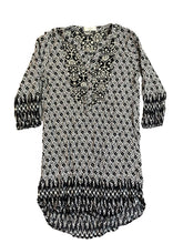 Load image into Gallery viewer, Umgee USA Shirt Womens Small Black White Tunic Lagenlook Geometric Blouse Ladies