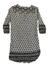 Load image into Gallery viewer, Umgee USA Shirt Womens Small Black White Tunic Lagenlook Geometric Blouse Ladies