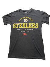 Load image into Gallery viewer, VTG Pittsburgh Steelers Shirt Adult Small NFL Football Central Division 90s Mens