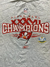 Load image into Gallery viewer, Tampa Bay Buccaneers Shirt Adult Extra Large NFL Football Champions Super Bowl