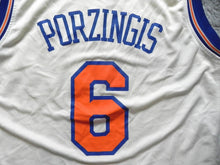 Load image into Gallery viewer, New York Knicks Jersey Adult Extra Large Kristaps Porzingis 6 NBA Basketball Men