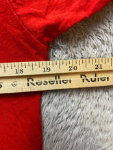 Load image into Gallery viewer, Chicago Blackhawks Shirt Adult Medium Reebok Jonathan Toews #19 NHL Hockey Mens