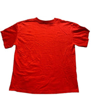 Load image into Gallery viewer, VTG Chillin With My Gnomies Shirt Adult Large Red Heavyweight Y2K Streetwear Men