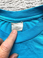 Load image into Gallery viewer, VTG Nassau Bahamas Shirt Womens Medium Single Stitch Sailboat Bird Blue 80s