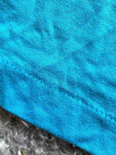 Load image into Gallery viewer, VTG Nassau Bahamas Shirt Womens Medium Single Stitch Sailboat Bird Blue 80s