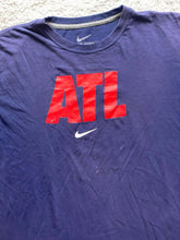 Load image into Gallery viewer, Atlanta Braves Shirt Adult Large Navy Nike Swoosh MLB Baseball Sportswear Mens