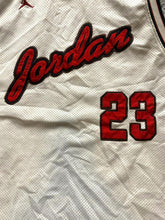 Load image into Gallery viewer, Michael Jordan Jersey Adult 2XL White Basketball NBA #23 Stitch Patch RARE Mens