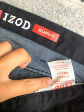 Load image into Gallery viewer, IZOD Jeans Adult 44x30 Black Straight Leg Flat Front Relaxed Fit Casual Mens