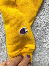 Load image into Gallery viewer, Champion Sweatshirt Adult Extra Small Reverse Weave Fleece Script Patch Logo Men
