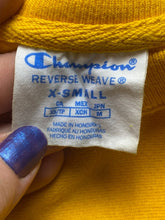 Load image into Gallery viewer, Champion Sweatshirt Adult Extra Small Reverse Weave Fleece Script Patch Logo Men
