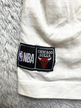 Load image into Gallery viewer, Chicago Bulls Shirt Adult Large White NBA Basketball Spellout Sportswear Mens