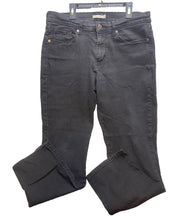 Load image into Gallery viewer, Levis Jeans Womens 14 (34x27) Black Tab Classic Straight Zip Denim Ladies