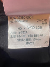 Load image into Gallery viewer, Levis Jeans Womens 14 (34x27) Black Tab Classic Straight Zip Denim Ladies