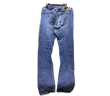 Load image into Gallery viewer, Apple Bottoms Jeans Women 9/10 (33x32) Vintage Y2K Stretch Medium Wash Straight