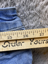 Load image into Gallery viewer, Between Us Jeans Women 14 (32x26) DISTRESSED Stretch Medium Wash Straight Leg