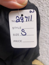 Load image into Gallery viewer, Black Running Shorts Womens Small Lined Zip Pockets Performance Workout NWT