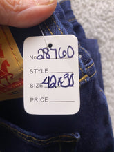 Load image into Gallery viewer, Levis 550 Jeans Mens 42x30 Blue Straight Leg Baggy Denim Streetwear Workwear