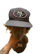 Load image into Gallery viewer, VTG San Francisco 49ers Hat Cap 55.8cm 7 Dark Gray Baseball NFL Football New Era