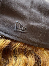 Load image into Gallery viewer, VTG San Francisco 49ers Hat Cap 55.8cm 7 Dark Gray Baseball NFL Football New Era