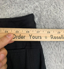 Load image into Gallery viewer, Orvis Pants Womens Large (34x24.5) Black Flat Front Tapered Capri Casual Ladies
